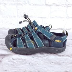 Keen boys girls size 2 sandals blue black youth